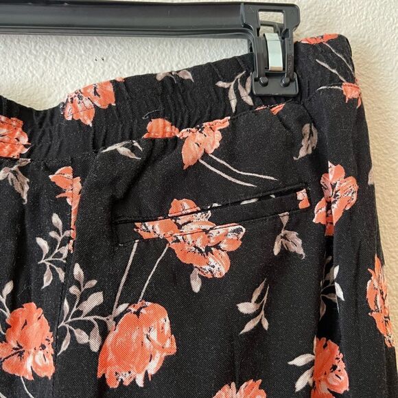 GNE Women's Floral Rayon Pull On Capri Black Size Small - Picture 6 of 6